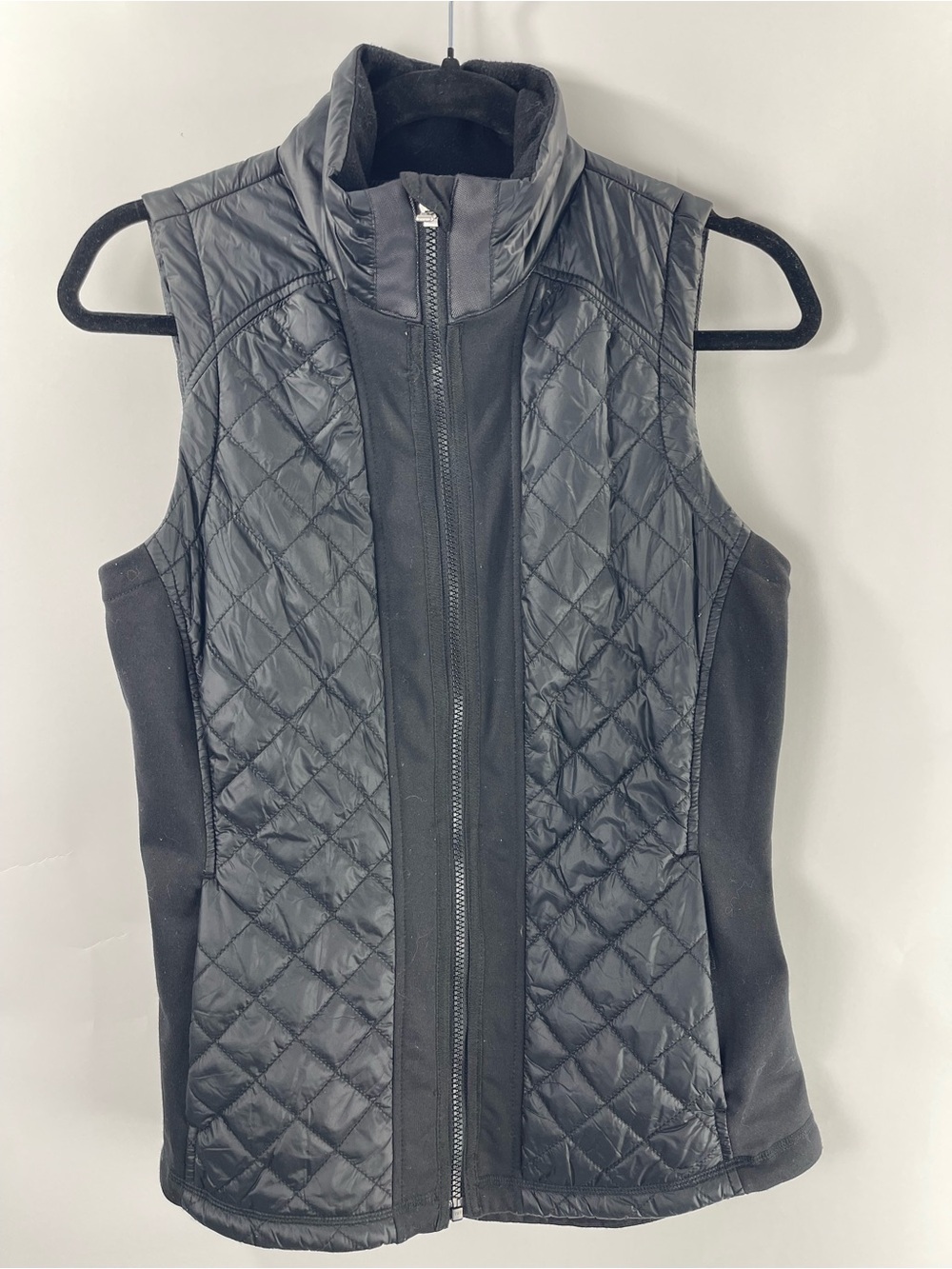 Athleta Rock Springs Black Quilted Insulated Puffer Small Athleisure Vest